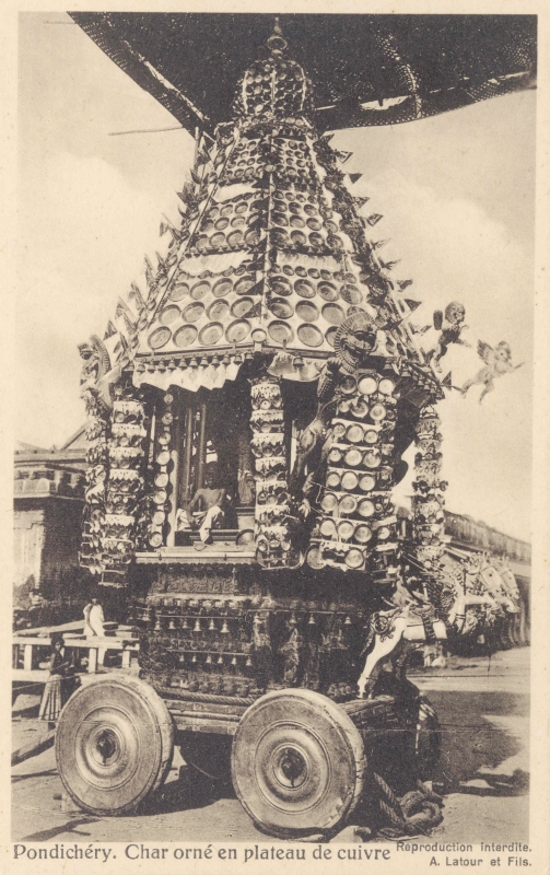 11-10 - Pondichery - char et ses plateaux de cuivre